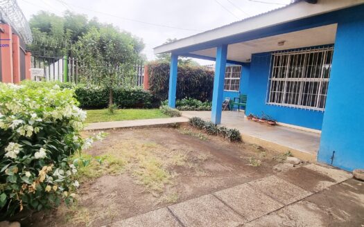EN VENTA AMPLIA CASA EN CARRETERA NUEVA A LEÓN