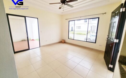 HERMOSA CASA EN RENTA CTA VIEJA LEON